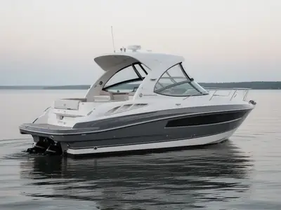 2021 Cruisers 35 Express