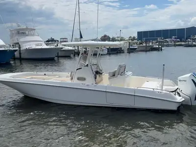 2020 Boston Whaler 270 Dauntless