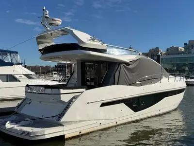2019 Galeon 470 Sky