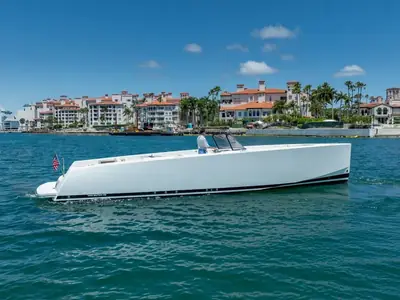 2014 VanDutch 40