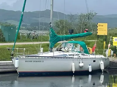Beneteau R/C 35