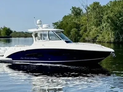 2021 Regal 33 SAV