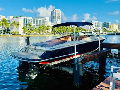 2015 Chris-Craft 32 Launch