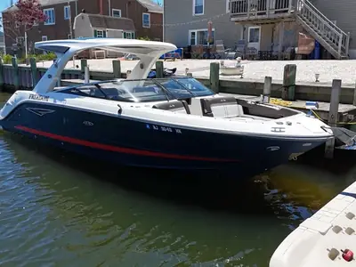 2017 Sea Ray SLX 310