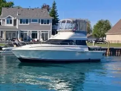 1995 Silverton 37 Convertible