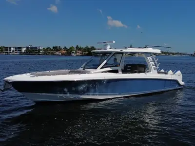 2024 Boston Whaler 350