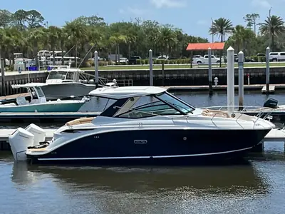 2026 Sea Ray Sundancer 320 Outboard