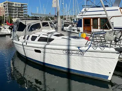 Hunter 320