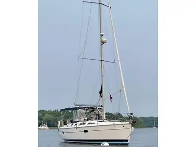 2004 Hunter 36