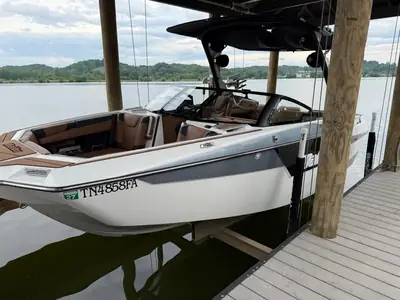 2022 Malibu M220
