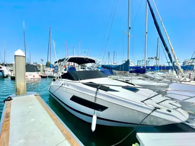 Four Winns V255