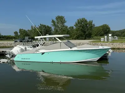2023 Blackfin 272 DC