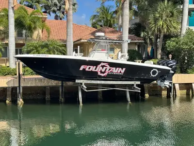 Fountain 34 Center Console