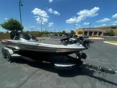 Triton 19 TRX PATRIOT