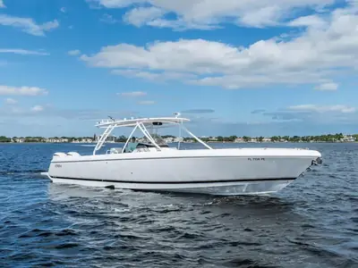 2011 Intrepid 400 Center Console