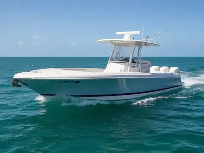 2017 Intrepid Powerboats 327