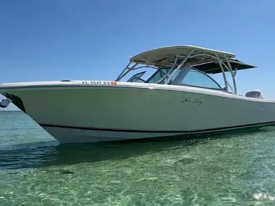2018 Sailfish 325 DC