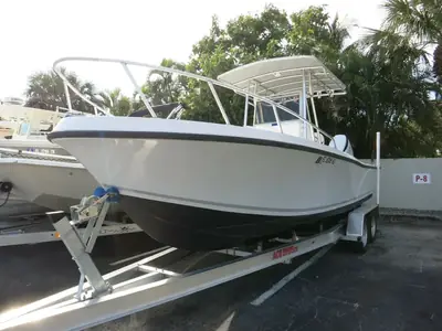 1993 Mako 22