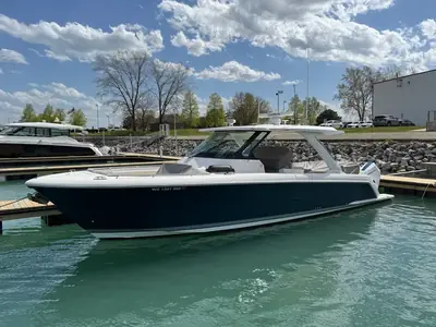 2024 Tiara 38 LX