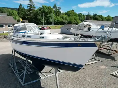Hallberg-Rassy 39