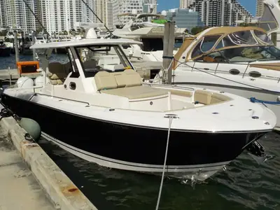 Pursuit S 368 Sport
