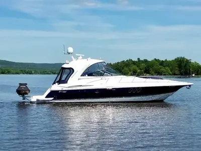 Cruisers 460 EXPRESS