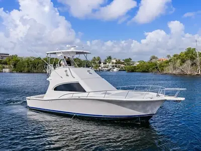 Luhrs Corp 38 CONVERTIBLE