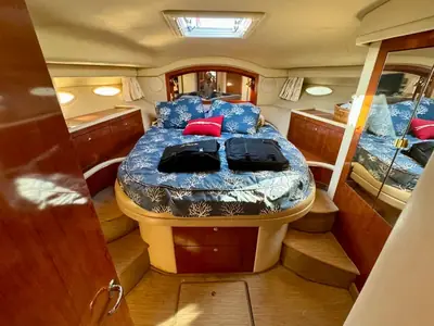 Sea Ray Sedan Bridge 400