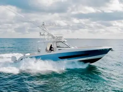 2017 Boston Whaler 420 Outrage