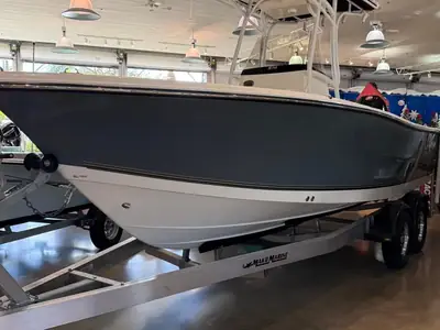 2026 Mako 214 CENTER CONSOLE