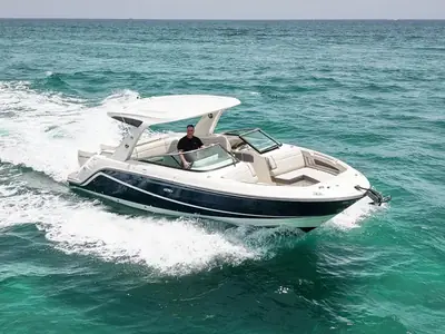 2022 Sea Ray SLX 310 Outboard