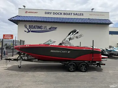 2021 MasterCraft XT22