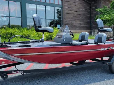 2025 Tracker Bass Tracker Classic XL