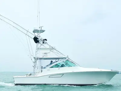 2004 Cabo 40 Express