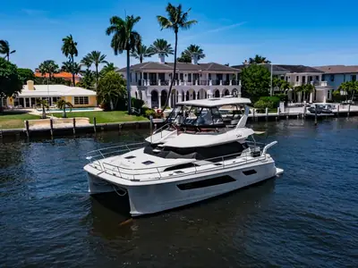 2017 Aquila 44