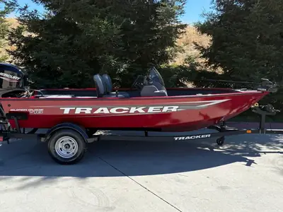 2026 Tracker Super Guide V-16 SC