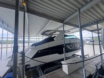 2023 Cruisers 38 GLS I/O