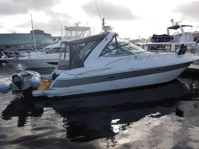 Cruisers 340 Express