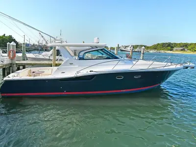 Tiara 4200 OPEN