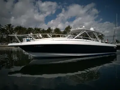 2002 Intrepid 377 Walkaround