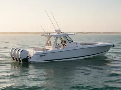 Intrepid Powerboats 345 Nomad SE