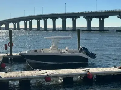 2018 Robalo R200