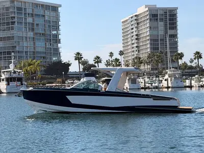 2022 Aviara 32