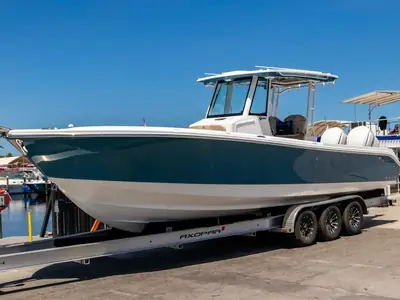 2025 Edgewater Power 325CC
