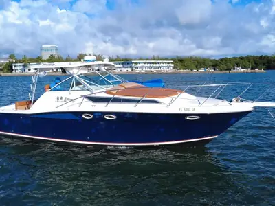1996 Wellcraft 330 Coastal