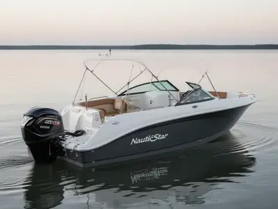 2024 Nautic Star 243 DC
