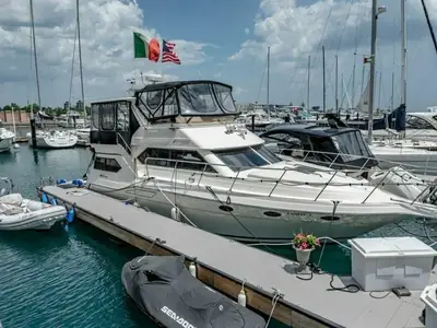 Cruisers 3850 AFT CABIN