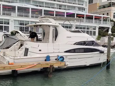 2004 Carver 444 COCKPIT MOTOR YACHT
