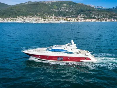 2009 Azimut 68S
