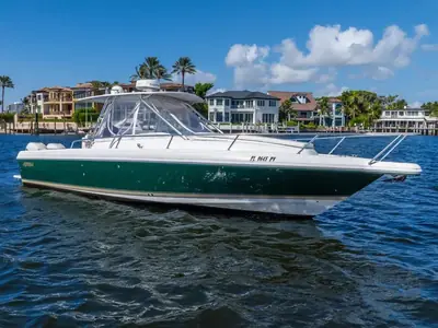 2003 Intrepid Powerboats 348 WALKAROUND